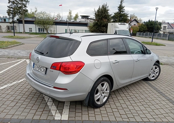 Opel Astra cena 23300 przebieg: 259000, rok produkcji 2013 z Chojnice małe 154